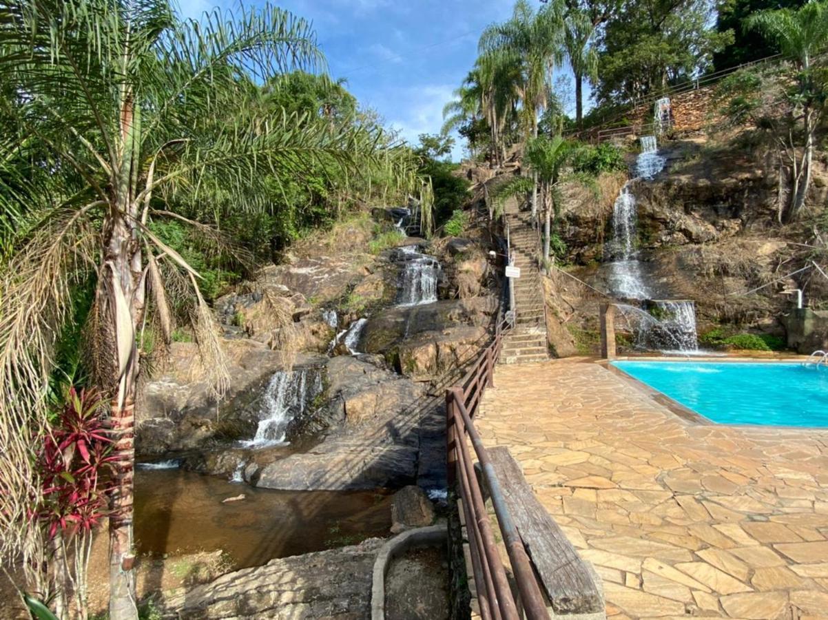 Cachoeira Dos Sonhos * Serra Negra (Sao Paulo)
