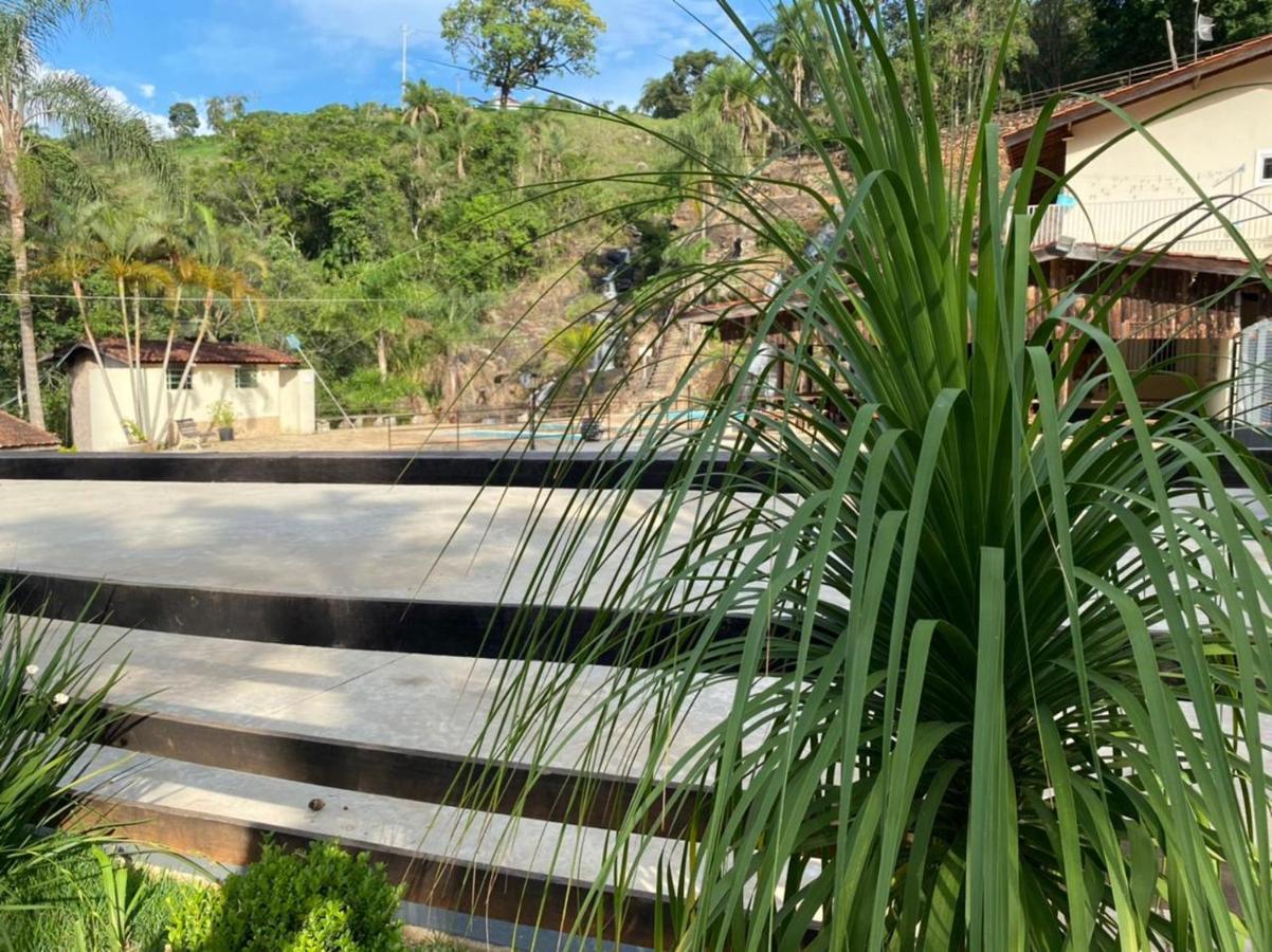 Cachoeira Dos Sonhos Serra Negra (Sao Paulo)